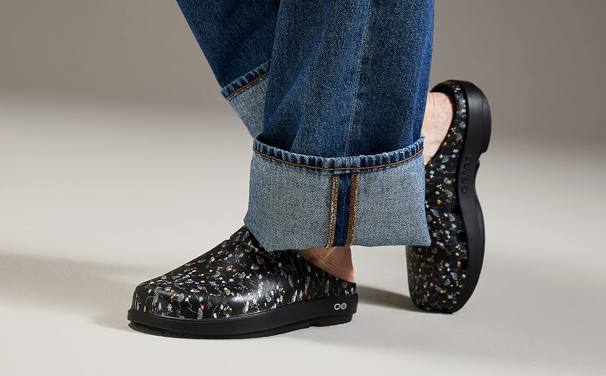 Women's OOcloog Limited Edition Clog - Meadow